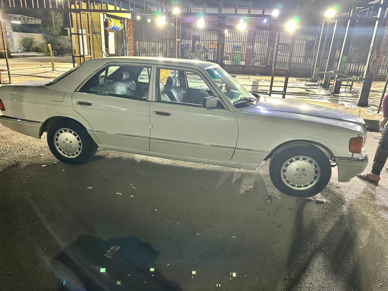 يالله من رخصت الادمن مارسيدس 300 موديل 91 رقمها صلاح الدين وارد يابان بدون فتحة السنوية إلى 29 سيارة دواخلها حلوة مكينة وكير حلوات نقصها تبريد وبيها كابريتر مو عنكبوت السعر 58 وبيها مجال إنشاء الله رقم الهاتف ***********
