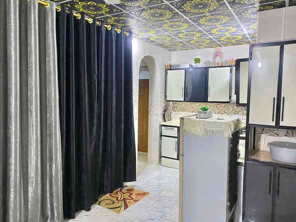 السلام عليكم
دار 130 متر طابقين للبيع يحتوبي بل طابق الاول على غرفتين وصاله او مطبخ او وستقبال او صحيات داخليه او خارجيه 
ويحتوي بل طابق الثاني على غرفه سويت او صاله او صحيات البناء طابوك جمهوري درجه اولى الاساس صب كونكريت والسكف صب كونكريت للطابقين السعر 68 او بي مجال 
العنوان النجف الاشرف كوفه شارع المعمل شارع الجملونات كدام جامع الخزاعل يبعد عن الشارع العام 50 متر 
☎️ *********** ☎️
☎️ *********** ☎️
🌐 مكتب المهندس للعقارات 🌐
