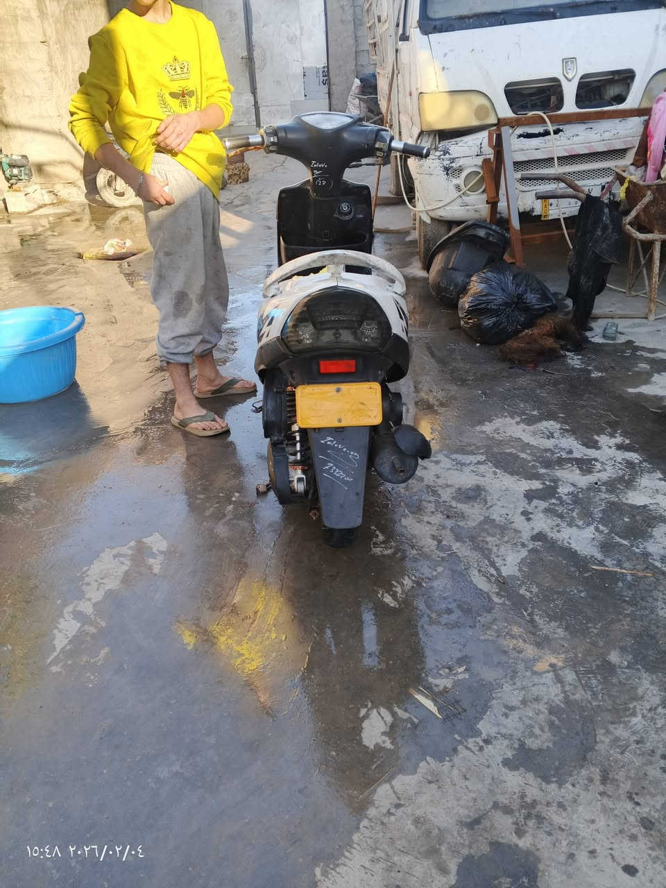 السلام عليكم شباب عندي دراجه للبيع ماكس عدله السعر المطلوب بها 600 وبيعه مجال   الرقم  مكاني بغداد شارع الجزيره

***********
