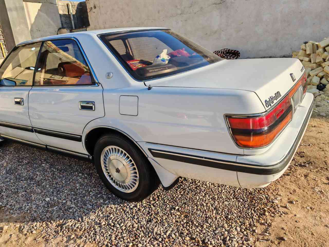 🚗 للبيع | سوبر هارتوب رويال 
استيراد الكويت 1988 نظافة وتشغيل ممتاز 🔥
🇮🇶 يسرى بلادي – ممشى 190 الف حقيقي السيارة مخزنة
سيارة كلاسيكية نادرة ونظيفة جداً
ما تحتاج أي صرف نهائياً 💪
كلشي بيها شغّال ومكفول من الحادث والضربة والتبديل والصبغ ✅

المواصفات:
🔊 نظام صوت بلادي 7 سماعات 
✨ تبريد امامي خلفي قطعتين وثلاجة فعالة
⚙️ محرك وكير وحدادية ضمان
🪑 الغرفة أصلية على وضع البلد
📄 باسم المالك وجاهزة للتحويل
ملاحظة: كشنات كهرباء ،،عداد دجيتال،،تحكم بالمرايا الجانبية كهربائي وشغال ،،سلايد روف السيارة اقوى مواصفات بالهارتوب وهواي مواصفات ماذكرتها كلشي ببالك موجود وشغال
📞 للتواصل: ***********
السعر 97 وقابل للتفاوض والله يرزق الجميع
