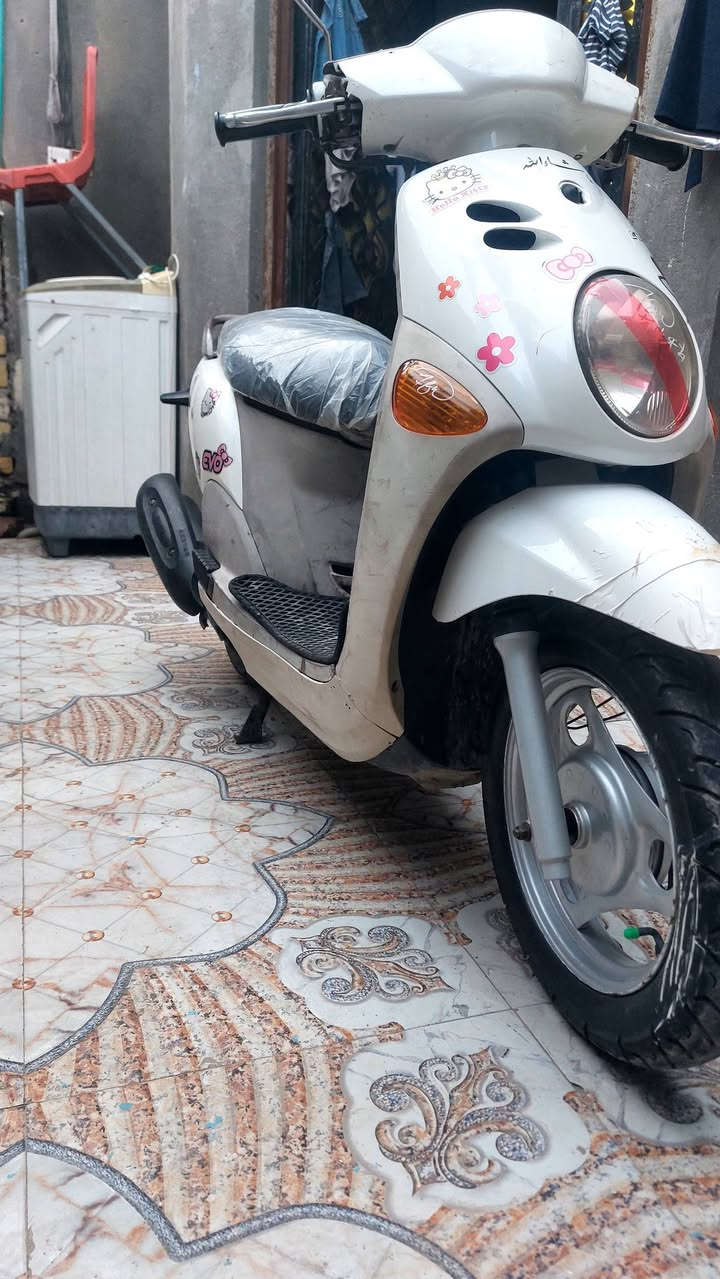 السلام عليكم شباب/ دراجه فله كفاله عامه من مكينه  تجي وتشوف دراجه  مال ربه ماصالهه  شهر من نزلته تجي وشوف العين دراجه كلشي شغال بيه دبلات  أماميه-خلفيه  دراجه على وضع الشركه  # العنوان ! بصره حيانيه ! اولاين على المستطيل! قرب ! حسينيه الزينبيه ""! السعر ٩٥٠ وبيه مجال المو شراي لا يتعبني رقم تليفون  ***********
