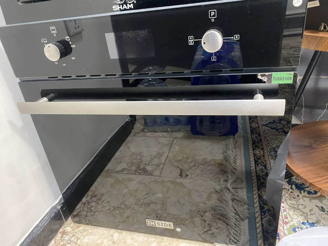 السلام عليكم مايكرو ويف وفرن بلتن داخل الكاونتر نظيفات جدا للبيع ب ٣٥٠  ***********
