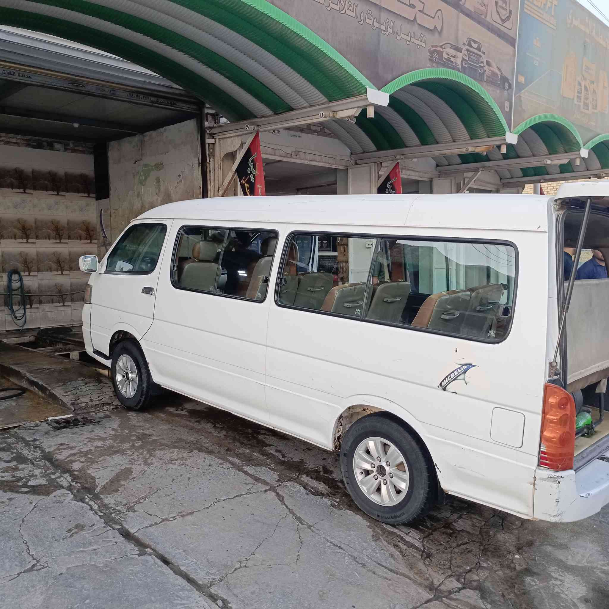 السلام عليكم جنبي ناصي h1  موديل 2015 محرك فور وأي بيها منظومة غاز السياره جاهزه مكان السياره نجف مداور ثاني يوم بااسمي السعر 80 وبيها مجال 
الاتصال ***********
