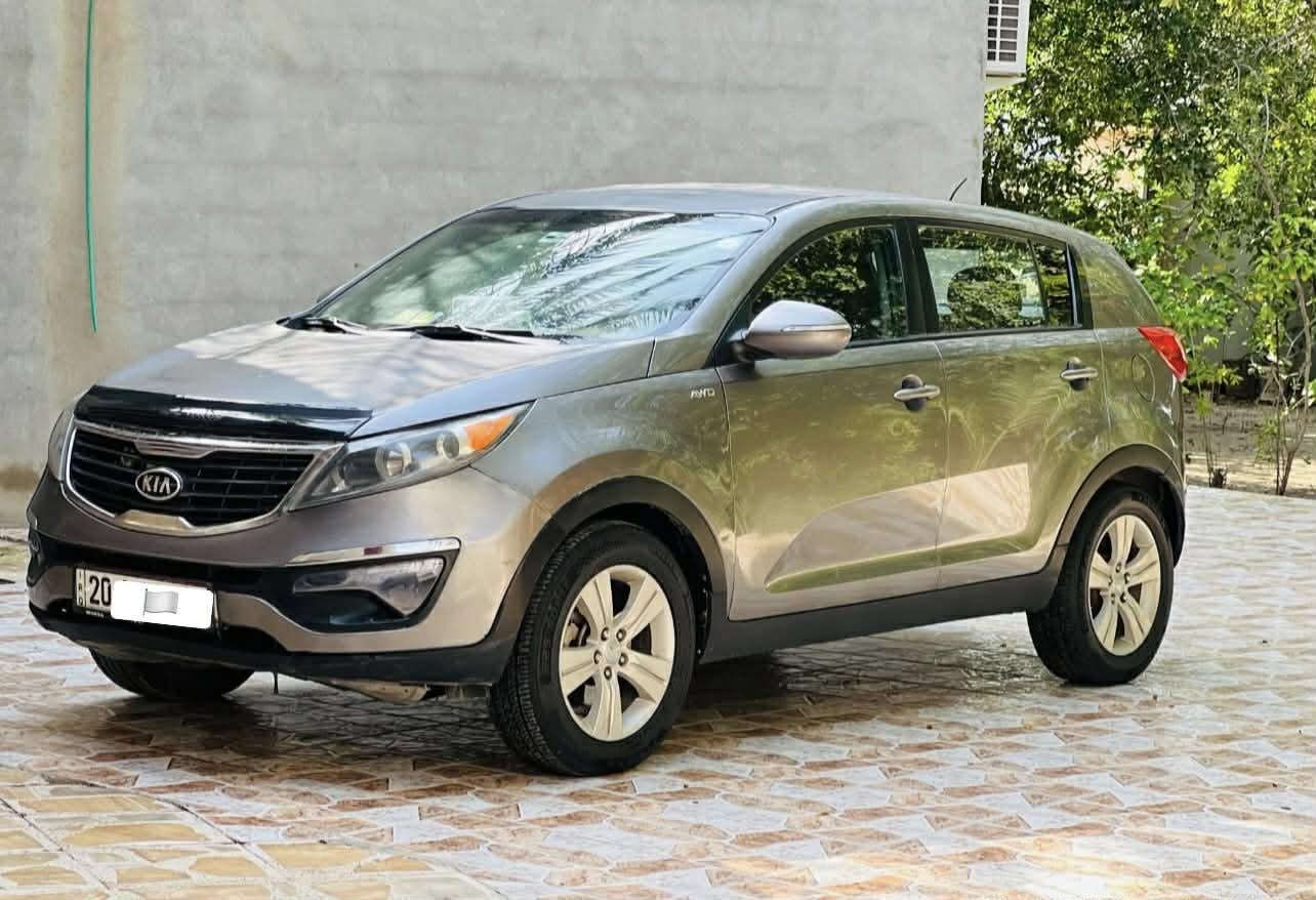 سلام عليكم
سبورتج موديل 2012رقم ديالى الجديد تحويل مباشر 
محرك دوش كير محرك مكفولات 
صدر جديد تخم تاير  السياره جاهزه  
ملاحظه//السياره بيهه قطعتين صبغ بدون دواخل ولباقي مكفول 

السعر 127

رقم تلفون ***********
مكان سياره ديالى
