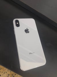 آيفون XS • ذاكره ٢٥٦ • نضافة ٩٥