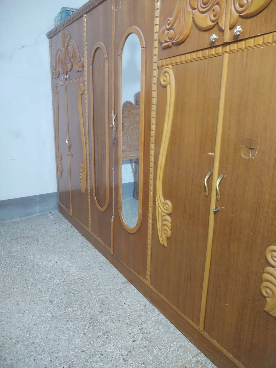 للبيع نظيفات شرط النظافه ***********
