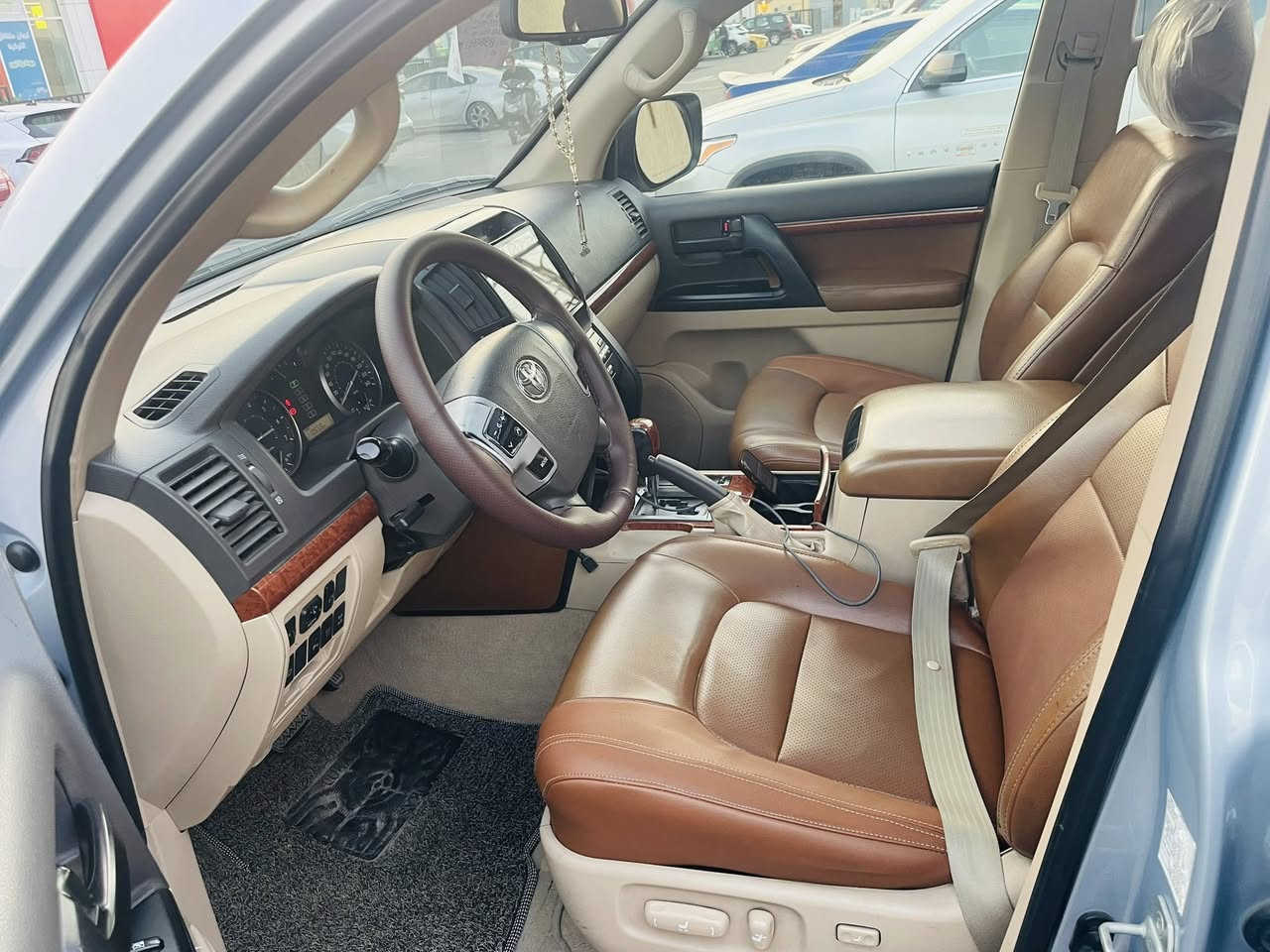 سلام عليكم للبيع لاندكروز 2013 
لون مميز بحري
مكفوله من الحادث. فقط دلاعه مال الجنطه صبغ
ماشيه 110 الف كيلو حقيقي سياره جديده
بمعنى الكلمه رقم اربيل تحويل مباشر
إشاره ضوئية عند فتح الباب
مري قلاب 
جلد
كشن كهرباء 
شاشه
مري شفط
كير محرك مكفول  حداديه وتخم تاير جديد 
السعر 328 وبي مجال وبلعافيه ع الياخذها مكانها
بغداد الدوره أو رصافه الاتصال 0771236476


**إذا كنت صاحب هذا الإعلان وتريد حذفه لأي سبب، رجاءا أرسل رسالة إلى الدعم الفني**