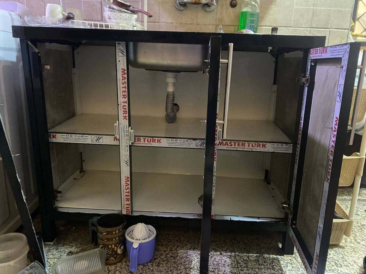 كاونتر 3 قطع نظيف فقط بي ضرر بسيط الباب يرادله تعديل سعر250


**إذا كنت صاحب هذا الإعلان وتريد حذفه لأي سبب، رجاءا أرسل رسالة إلى الدعم الفني**