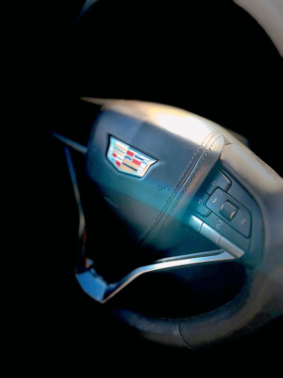 للبيع كاديلاك اسكاليد 2023اسبريسو رقم واحد 🌹

رقم بغداد مميز وباسمي
سيارة نظيفة جداً ومميزة لعشاق الفخامة والراحة
المواصفات:
موديل: 2023
الممشى: 77 ألف كم
جنطة ذكية
تشغيل عن بعد
تحكم كامل
تشغيل بعد
نظام تدفئة وتبريد للمقاعد
دوسات وكالة
مري شفط
مغلفة بالكامل بال Baby F 
الحالة:
السيارة مكفولة من الصبغ والتبديل
فقط بارد شخط بالباب الراكب الايسر
صيانة كاملة وكالة المنصور
غرضها كله وكالة، كفالة عامة
السعر يم ***********
