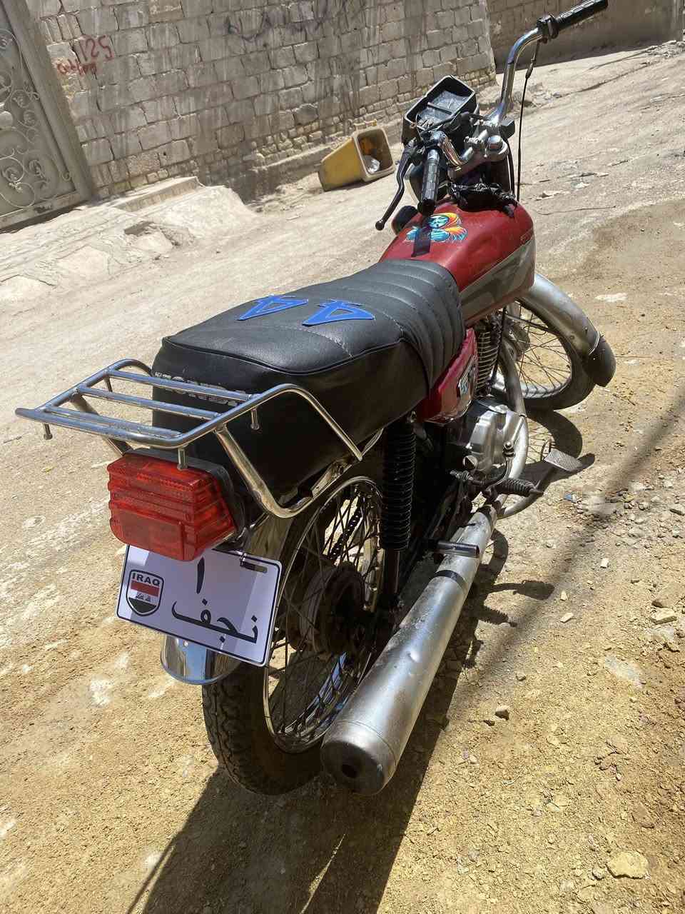 السلام عليكم دراجه  2023اوراق سكنر
شغاله كلشي مابيها لا تبخير ولا تنقيص مال واحد يروح لشغل بيها ويرجع السعر 375 وبيها مجال ***********
