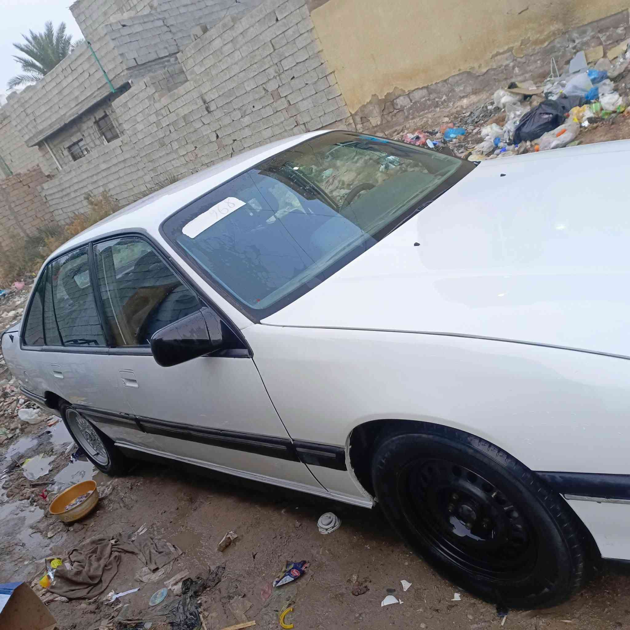 اويل سيناريو
مكينه ٦ سلندر    ٢٦٠٠حجم
صبغ  حزام ما عده القماره
تخم تاير جديد سعر ٤٢
***********
