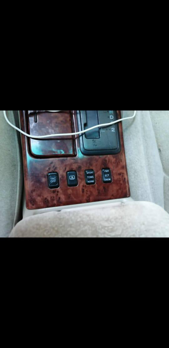 السلام عليكم ملكه موديل ٢٠٠٠رقم صلاح الدين انكليزي مداور ثاني يوم 
شاصي ٧٥ ديفور جبيراربع دكم اصل تبريد خلفي  ثلاجه برده خلفيه السعر١٣٥وبيه مجال قليل مكاني نجف مكفولة كص ونقل جثه ورسميات ***********
