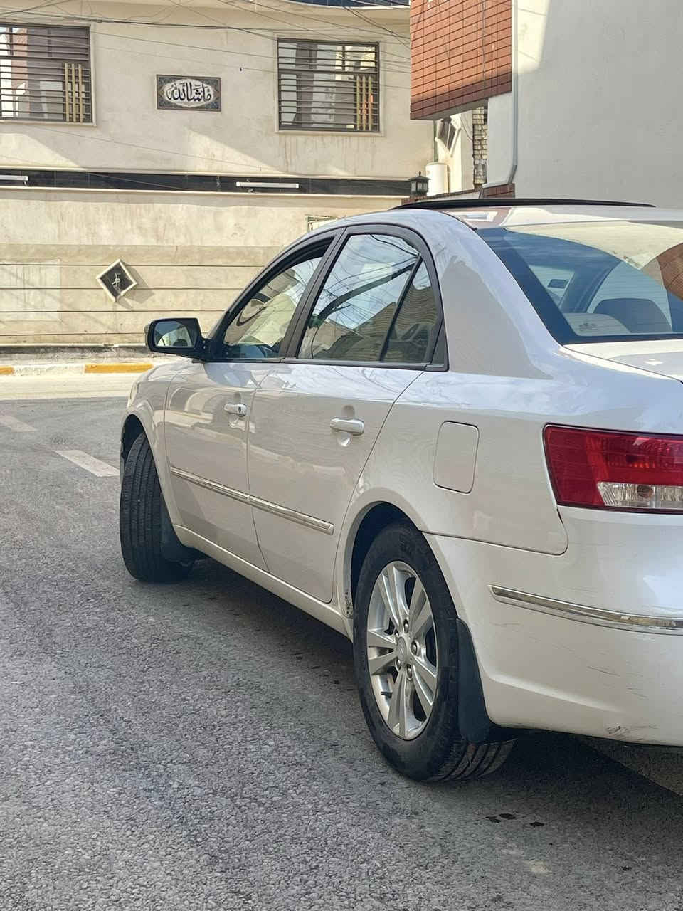 سوناتا 2009 خليجي للبيع
مكفولة ماعدا صبغ بالجاملغ الايمن ومكانين بارد صغار لا بدون دواخل 
رقم بغداد الدولي
هزة وسنوية جديدة
السيارة ماشية 108 الاف حقيقي
محرك 2400 دوش مبدل بي كازكيت

المواصفات:
فتحة سقف 
تحكم سترين
اشاير بالمري
شاشة
كامرة خلفية وحساسات
منظومة زنون

نقصهة كمبريسر تبريد فقط 

العنوان بغداد الشعب او البياع 

السعر : 135$ وبيهة مجال بسيط

موجود ع ماسنجر وع رقم

***********
