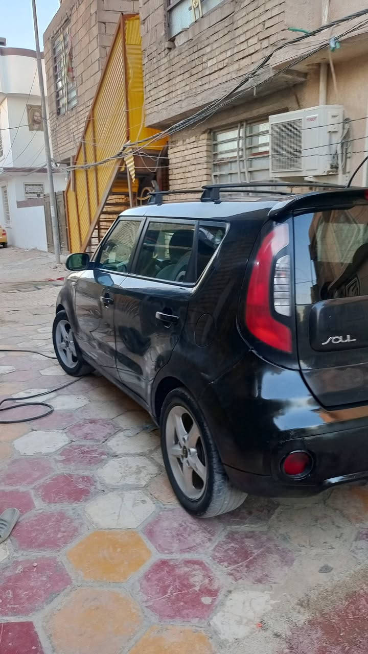 السلام عليكم عندي كيا سول موديل 14 كيرعادي السعر 72 وبيها مجال عنوان كربلاء ***********
