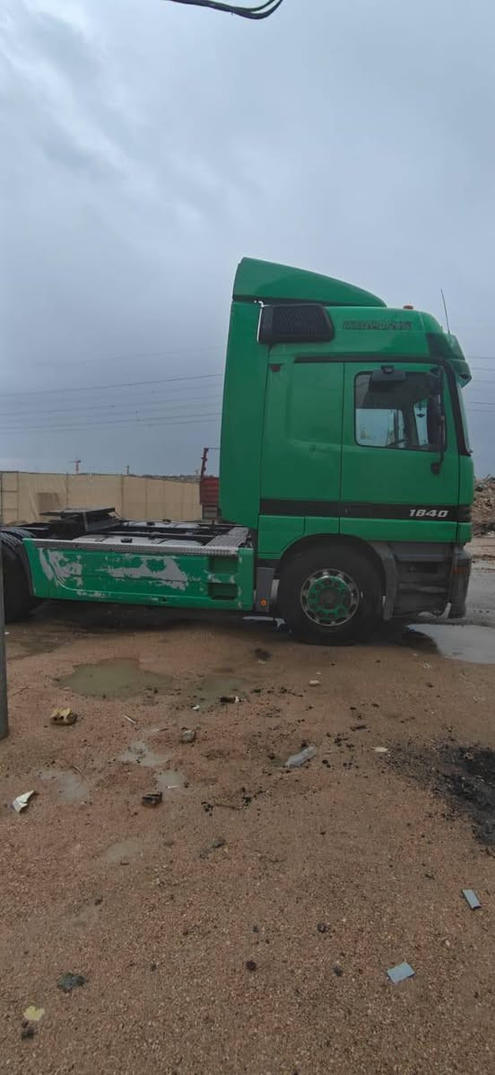 إسلام عليكم اكتروز للبيع موديل 2001 مواصفات رتايدر ثلاجه دشبول صاج محور طويل تخم تاير الشراي يتصل ***********////***********
