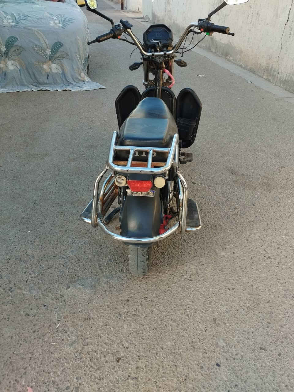 ماطور شحن جبلي
بطاريات عدد 6 
5 يقرن 10 او وحده تقره 6
اربع سرع
سعر 375
مكان خالديه
تواصل عل رقم ‏‪***********‬‏
