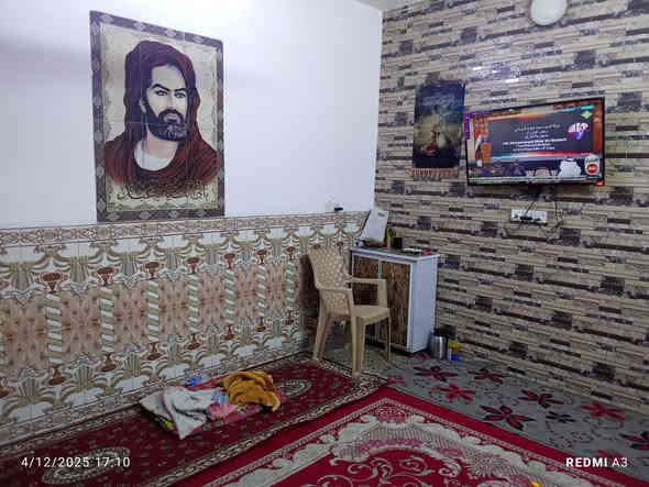 سلام عليكم دار للبيع مساحه 60عكاده نضيف طابق ونص واجهه 4ولنزال 15يحتوي على هول وحولي وغرفتين نوم وحده فوك وحده جوه مطبخ حمام صطحين العنون الحريه الثانيه شارع المدارس يم مدرسه العداله سعر خاص رقمي ***********
