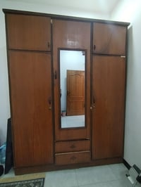 كنتور نضيف • مكان الحريه • قابل تفاوض