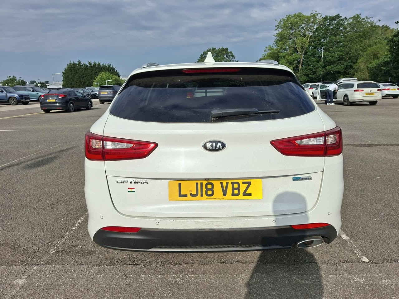 Kia optima ISG 3 1.7 CRDI 2018 6 speed manual 

1.7 Diesel 
122k mileage 
Euro 6 Ulez free
Clutch kit replaced including flywheel 
Ball joints replaced 
Suspension stabilisers replaced 
Tie rods replaced 
All with delphi oem parts
Heated Seats
Heated steering wheel 
18" alloy wheels 
Cruise Control 
Lane assist
Sart n stop
Auto hold
Memory seats 
Android and Apple car play 
Automatic headlights 
Hill assist 
Automatic wipers 
Half leather seats 
Front and Rear parking sensors 
Reverse camera 
Driver assist 

HPI CLEAR NO CATEGORY 

Want to know anything else message me 

£5200
Open to offers Coventry, West Midlands


**إذا كنت صاحب هذا الإعلان وتريد حذفه لأي سبب، رجاءا أرسل رسالة إلى الدعم الفني**