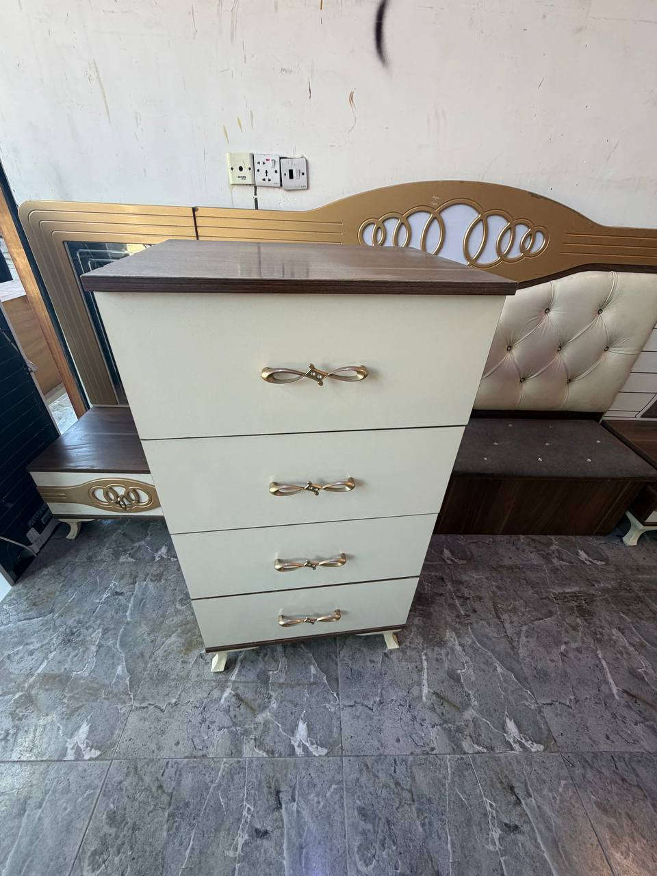 غرفة نوم مستخدمة نضافة 85‎%‎
عدد القطع 8
شد ونقل داخل بغداد مجاني


**إذا كنت صاحب هذا الإعلان وتريد حذفه لأي سبب، رجاءا أرسل رسالة إلى الدعم الفني**