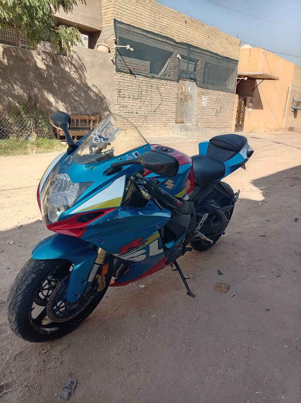 سلام عليكم شباب
بطح جكسر موديل ٢٠١٦ حجم المحرك ٧٥٠ ياباني
الدراجة بيها بيرن فقط لا صوت ولا تبخير ولا تنقيص 
دراجة حلوة بمعنة الكلمة تجي وتشوف بعينك ابيع ع وضعها باعتبار كوم حديد لتجي تكلي شبيها مابيها كلهن كتبتهن نضافة كفراتها ٩٠  بدون اوراق الدراجه اوراقها مبيوعه من زمان🥲 العنوان بغداد الاورفلي *********** واتساب فقط سعرها ٢٥ ورقة
