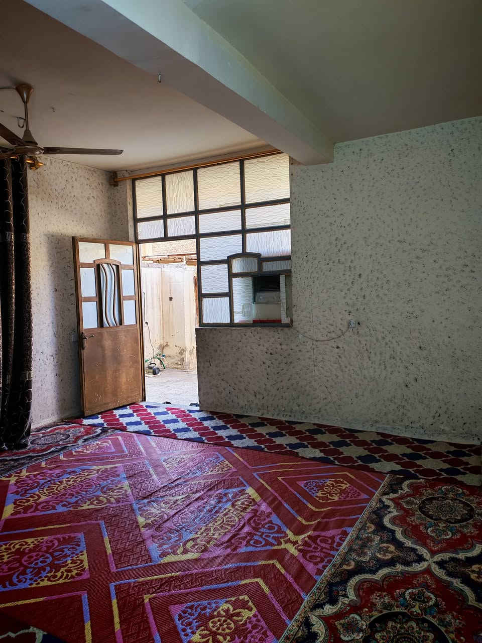 السلام عليكم دار للبيع طابو صرف مساحة 120متر طابق ونص منطقة العبيدي شارع العابد للاستفسار أكثر اتصل *********** واتساب
