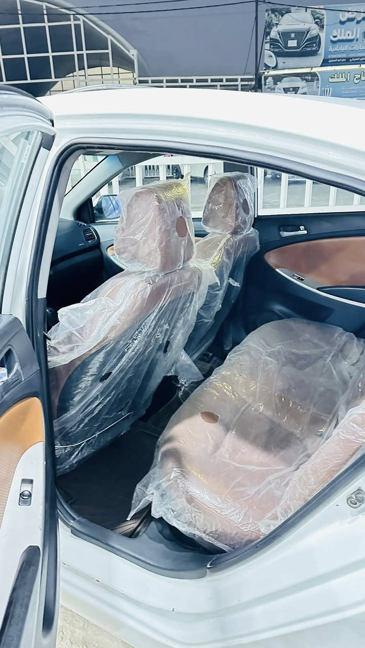 اكسنت 2015
المواصفات 
 تحكم ستيرن 
شاشة 
كشنات جلد
ويل كروم 
اشاير بالمري
كامرة خلفية
تدفئه +تبريد
محرك 1600
بيها بارد بسيط
الباقي كفالة عامة السعر 109
الاتصال ***********

واتساب 
العنوان نجف حي المكرمه
