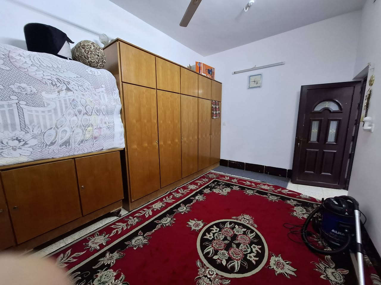 #دار للبيع طابو صرف ( طابقين)
#المساحه 200م الواجهه 10م
#العنوان  شارع حي الحجاج قرب مدرسه الخنساء
______________________________
#ط1 غرفتين نوم _ هول _ استقبال _ مطبخ _ صحيات _ كراج
#ط2غرف نوم عدد 3 _ هول _ صحيات _ بيتونه
______________________________
للأستفسار الاتصال على الارقام التاليه 
***********
***********
