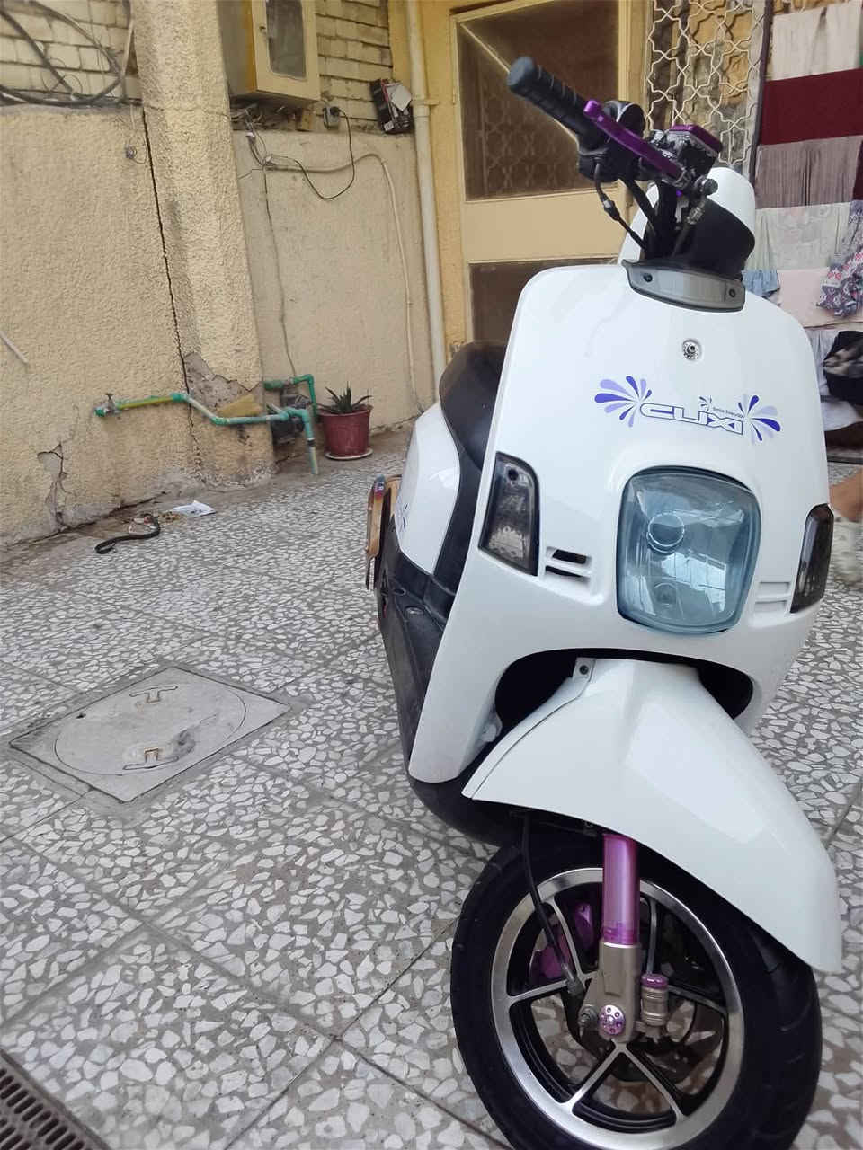 سلام عليكم
دراجه للمراوس 
بوليس أبيض صدفي 
تزويد اصلي 
صدر امامي رياضي جديد 
فج ابريك برمبو
كلجات رياضي
اوياله اسبا يدر اصلي 
 وقبق مال ابريك رياضي
يدات ابريك 
 قبق افلاوين رياضي
قبق شاصي رياضي
شايل راجع مال مكينه راجعه
اوصالنصه رياضي اصلي
شوته رياضي
سبايدر رياضي
تايرات جلاتين جدد
تزويد بنفسجي  تخم كامل 
دراجه كلش حلو نصبته تخبل 
بغداد الزعفرانيه 
***********
