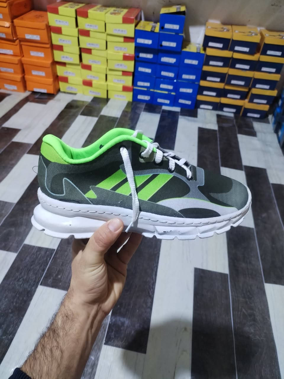 السلام عليكم تران رياضي خياط داخلي وخارجي قياسات 41_44
متوفر بيه اكثر من لون سعر القطعه 5الاف القطعتين9الف

موقع الرفاعي ناظم رقم 4 مجاور مكتب السومري للموبايل 

لتواصل ***********
