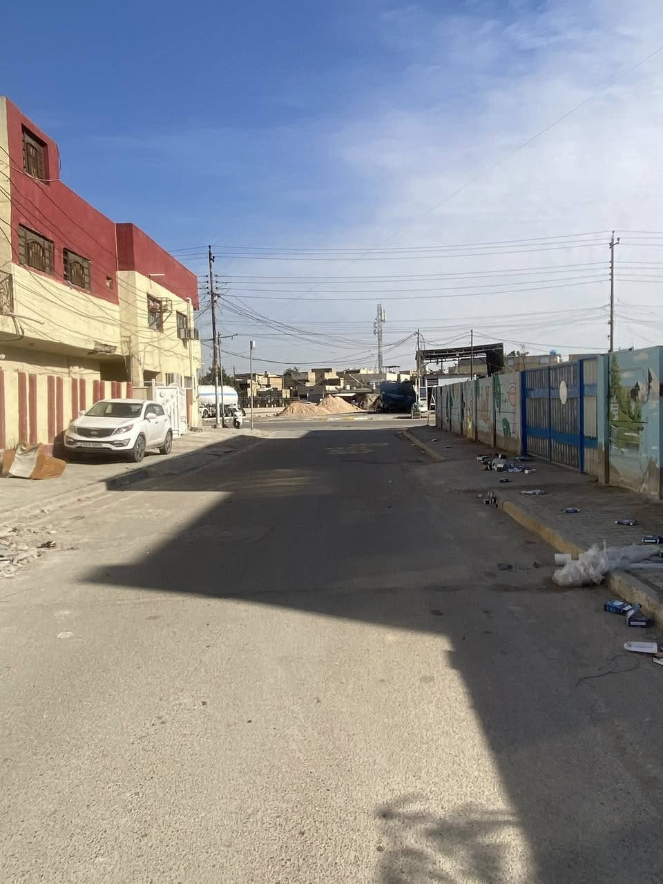 أللهم صل على محمد وآل محمد
تونات للبيع عدد3 مساحه 50 متر 

الواجهه 4 متر 

النزال 12.5 متر

عنوان/شهداء البياع/مربع الضباط/ثاني فرع عن الشارع العام/ثاني بيت عن شارع المظخه التجاري/

يحتوي على:-صاله/مطبخ/صحيات2/غرف نوم عدد3/بيتونه/سطح/

طابو صرف/فرع عريض/رصيف3متر/موقع ممتاز/

بناء فول مواصفات/واجهه مرمر/باب رئيسي قاصه/

شبابيك ألمنيوم/

للاستفسار الأتصال ☎️

***********

***********

يتوفر واتساب
