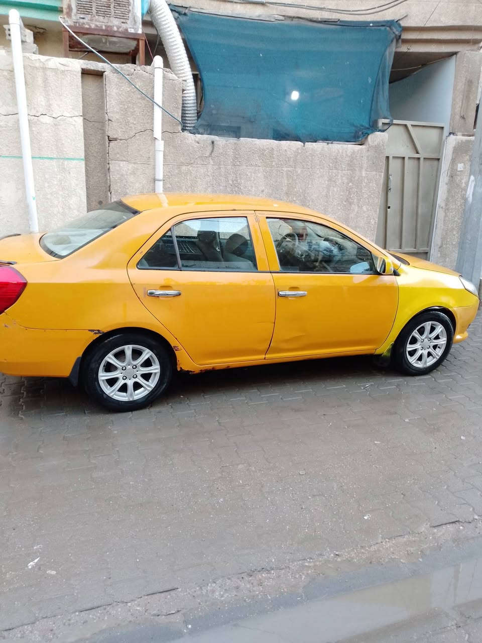 السلام عليكم شباب سياره جيلي موديل 13 مصفره هيئه وغرامات سياره جاهزه بيها فقط رنكات بالمكينه رقم بغداد السعر 35 بها مجال الاستفسار على هذا الرقم ***********
