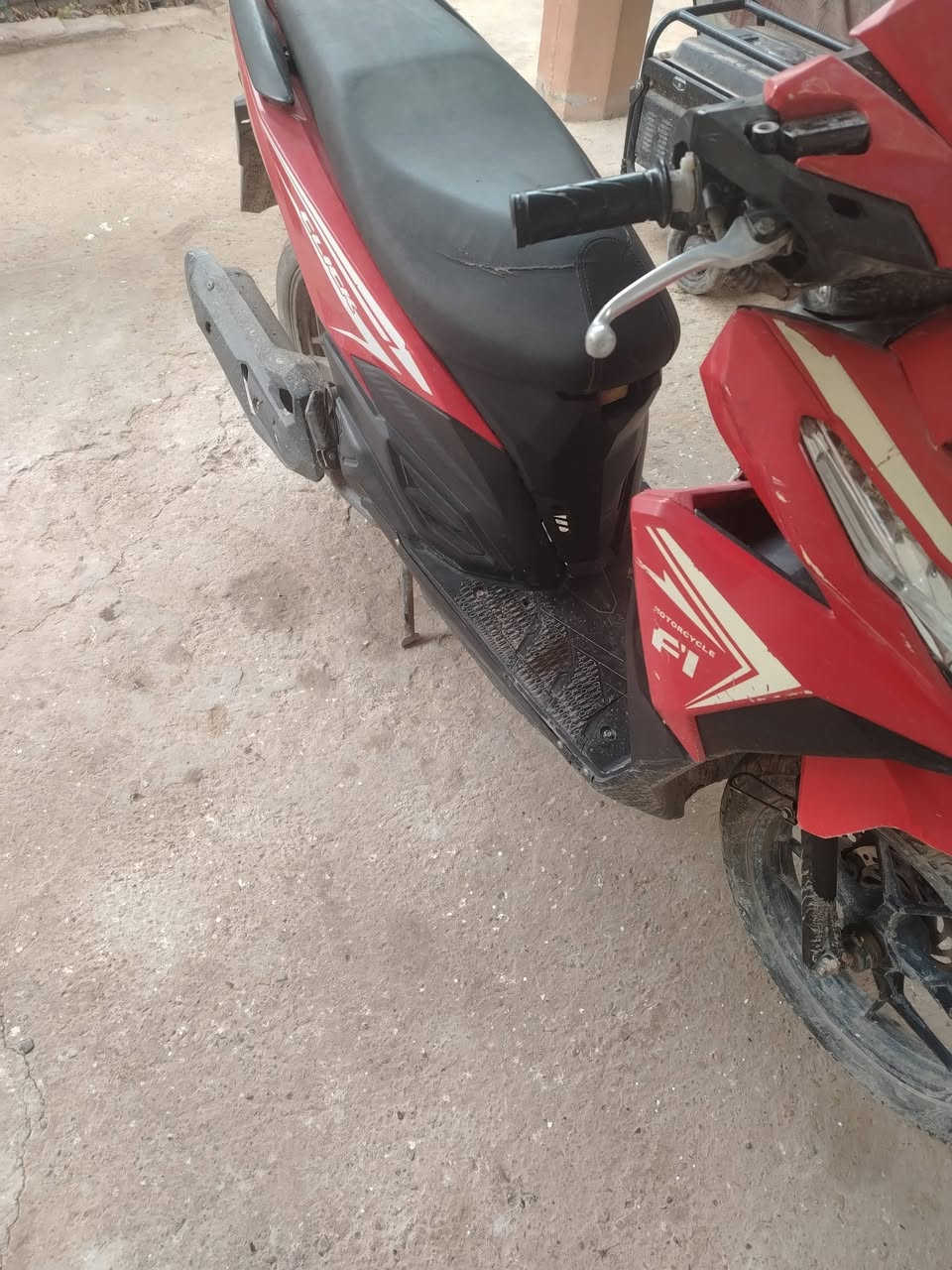 دراجه للبيع  السعر ٤٠٠ المكان بعقوبه المركز ***********
