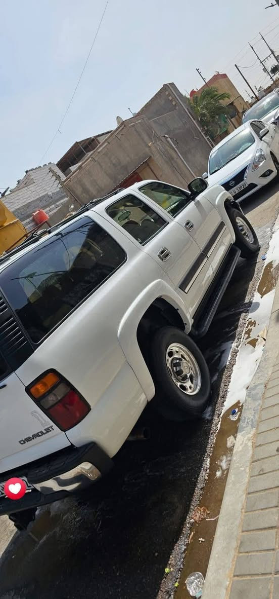 الفينيه مديل 2006  خليجي (كويتي)
تخم تاير برجستون جديد
صباغ عام تغيرر لون 
مكينة 6100 كير 1000 
مكينة كير حلوات
رقم بغداد انكليزي  وهزه جديده بأسمي السياره
المكان البصره
السعر 110 وببها مجال قلليل
هاتف : ***********
