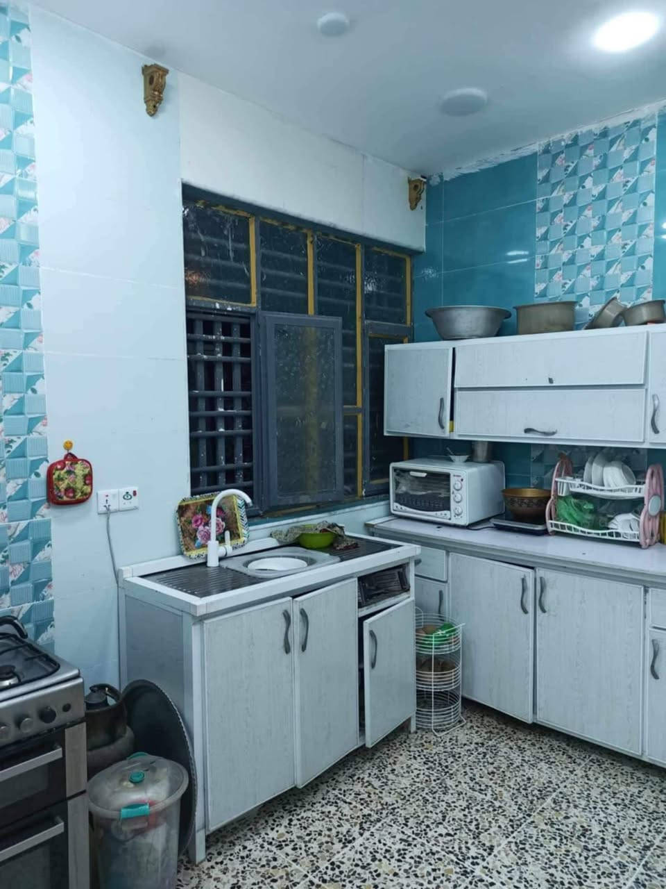 دار للبيع في المدائن بدون مراوس المساحه ١١٠ متر طابق واحد في منطقة البانوراما بستان الگراغول خلف اسواق عادل ابو الجمله منطقة ماء ومجاري كامل وعلى وجه تبليط قريبا نوع السند ٢٥ زراعي الواجهه ٥ متر نزال ٢١ متر بناء جديد مؤجره ب٢٥٠ الف بالشهر
السعر ٦٠ مليون مجال بسيط للشراي 
 للتواصل ***********
