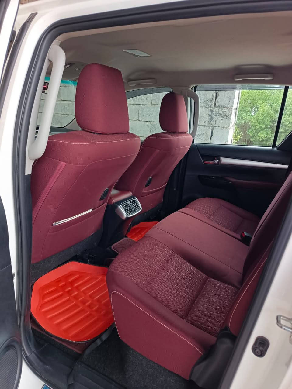 السلام عليكم
تيوته هايلوكس فورويل 2022 
ساز فول مواصفات  
ماشيه 41 
مكفوله كفاله عامه  حتى من الشخط 
رقم سليمانيه  
السياره بأسمي تحويل مباشر  
*********** ابو عدي
