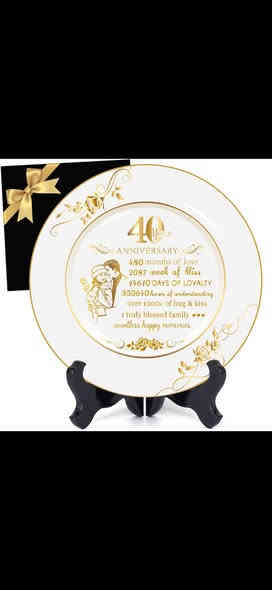 صحن ( ماعون ) قديم موثق بالاهداء ومرصع بالمينا وبعض الرسوم اليدوية مع الاحجار الكريمة واللؤلؤ الطبيعي ،،، القطعة نادرة  

     ***********    واتساب &  فايبر
