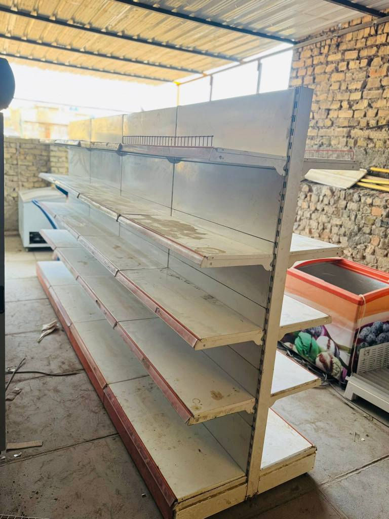 رفوف جداري ورف وسطي وعارضه جرزات للبيع مستعمل نظيف جدا جدأ  للاتصال المباشر على الرقم *********** مكاني كركوك وات ساب كركوك, العراق
