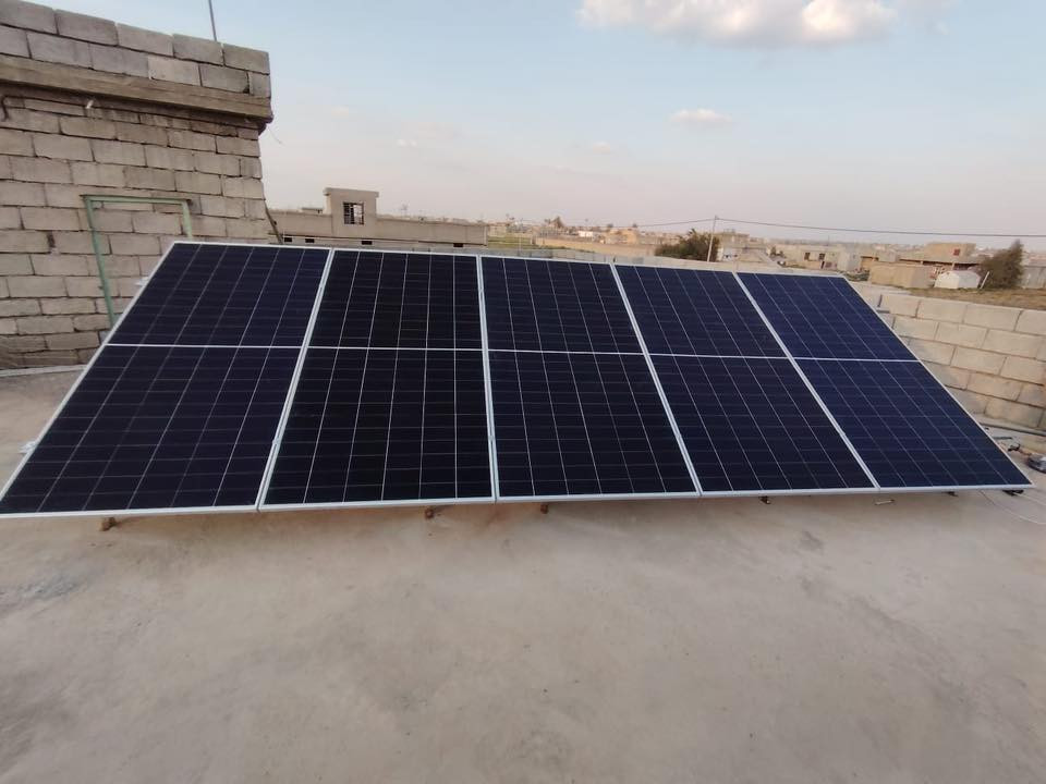 🚨 تخلص من انقطاع الكهرباء نهائياً! 🚨
تم بعون الله تجهيز منظومة طاقة شمسية متكاملة للمواطن:
👤 حسام جمعه حجاب
📍 ناحية الزوية
⚡ مواصفات المنظومة:
🔹 5 ألواح هيستا الأصلية عالية الكفاءة
🔹 بطارية فلستي 10 كيلوواط قوية
🔹 انفرتر 6KM حديث
✅ تشغيل مستقر للكهرباء
✅ توفير كبير في المصروف
✅ أجهزة أصلية مع ضمان حقيقي
✅ تركيب احترافي بإشراف مختصين
💰 الدفع متوفر نقدي أو تقسيط مريح
🏢 شركة المجد للطاقة الشمسية
👤 مدير الشركة: حذيفة البو حسيب
🚚 نخدم جميع محافظات العراق
📞 راسلنا الآن واحجز منظومتك قبل ارتفاع الأسعار!
#الطاقة_الشمسية
#المجد_للطاقة_الشمسية
#تقسيط
#كهرباء_بدون_انقطاع


**إذا كنت صاحب هذا الإعلان وتريد حذفه لأي سبب، رجاءا أرسل رسالة إلى الدعم الفني**