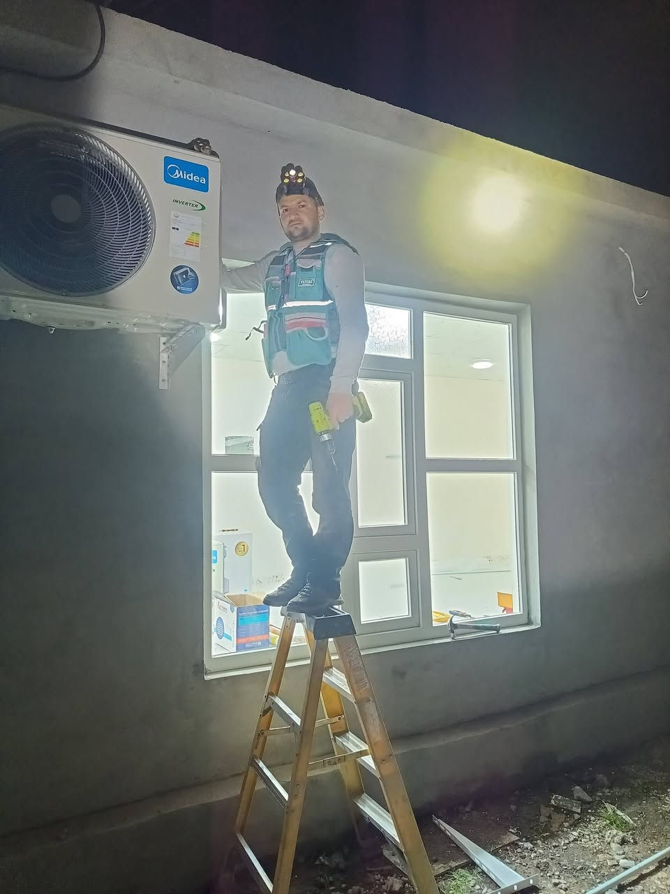 مستمرين بتجهيز وتركيب العملاق الازرق الاصدار الجديد ميديا تكييف انڤيرتر بتاريخ 2/3/2026الحملة الرمضانية كادر ورشة البشير لتدفئة والتبريد بأدارة علي الجبوري تحياتي لجميع/***********
