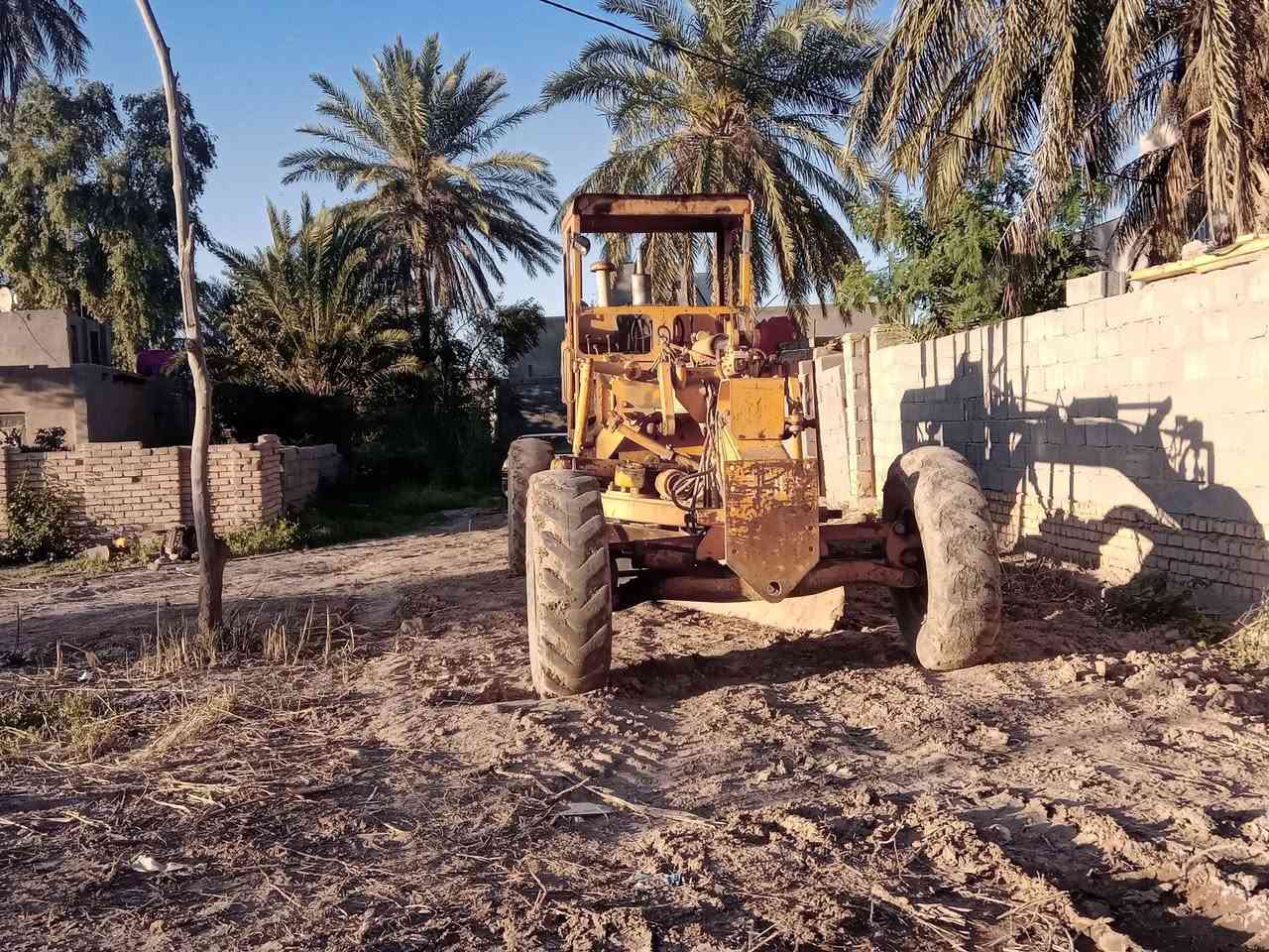 كريدر كايلون للبيع أمريكي محرك كمنزاكسن علبلادشغال للستفسار اصل ***********
