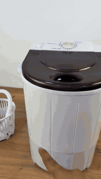 👩‍🎓 ساكن بقسم داخلي وتريد غسالة صغيرة وسريعة؟

👶 عندك طفل ومتريد تغسل هدومه وية باقي الغسيل؟

👟 تحب تحافظ على نظافة احذيتك وتغسلهم بسهولة؟

الحل الأمثل بين إيديك ✅

غسالة German Plus R-1160 الحوضية 🌀

صغيرة، عملية، وتغسل وتعصر بوقت قصير 💦

صغيرة بالحجم.. كبيرة بالأداء 👌

✔️ تغسل وتعصر بوقت قصير

✔️ سعة 4.5 كغ تناسب البيت والطلاب

✔️ فرشاة خاصة لتنظيف الأحذية والملابس الملطخة

​💰 السعر: 40,000 دينار فقط.

​🚚 خدمة التوصيل متوفرة:

• داخل بغداد: 3,000 دينار.

• المحافظات (خارج بغداد): 5,000 دينار.

​📞 للحجز والاستفسار، تواصلوا معنا عبر الواتساب:
📲 ***********
📲 ***********

#بيع_وشراء #أجهزة_منزلية #أدوات_منزلية #تجهيزات_منزل #تسوق_اونلاين #بغداد #العراق #عروض_خاصة #بيع #شراء
