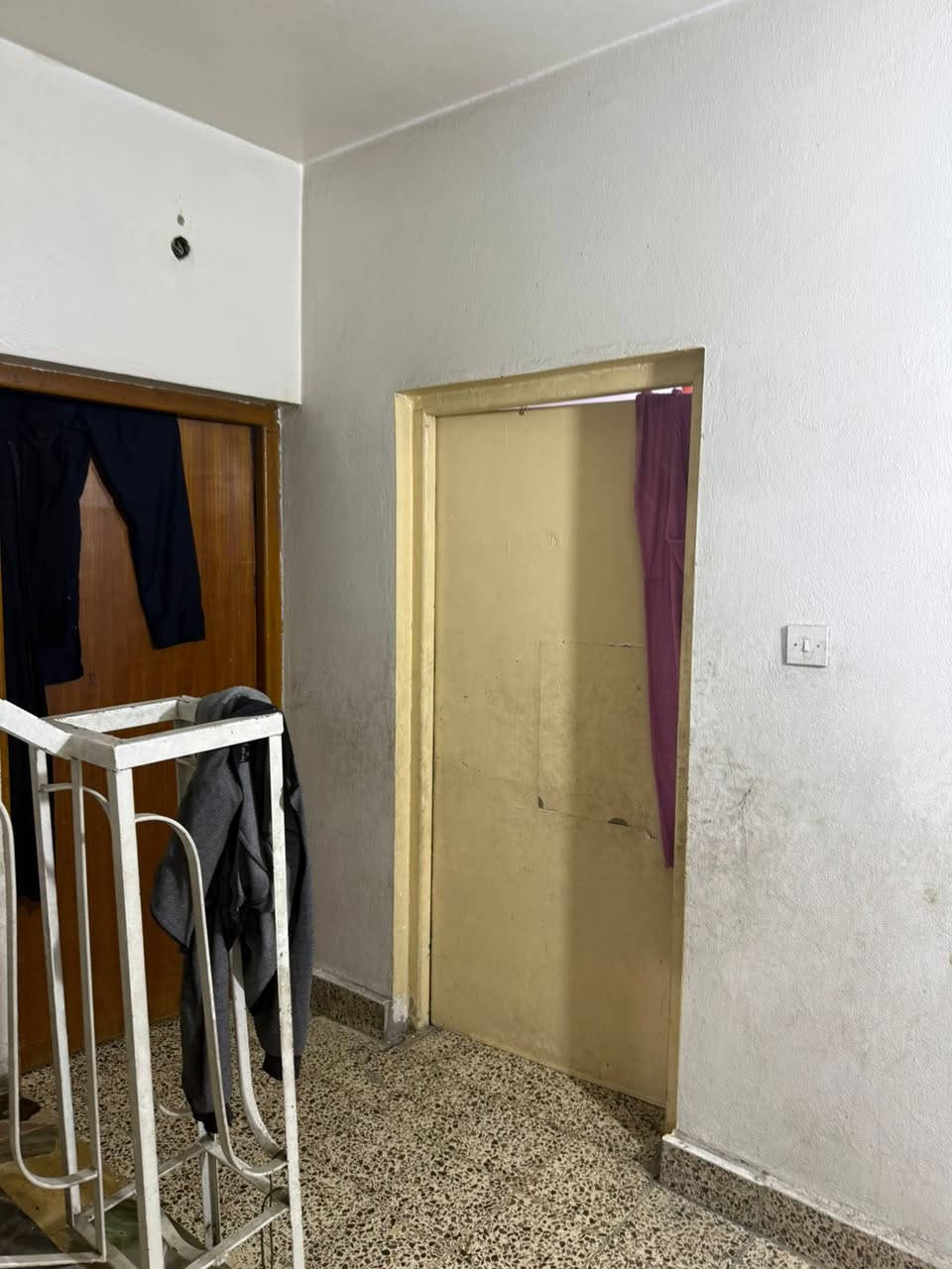 الدار للبيع  المساحه 223.5النزال 18.5 الواجهة 12  الدوره حي المعلمين مقابل سريع الدوره  للاستفسار مراسلة الصفحة او ***********
