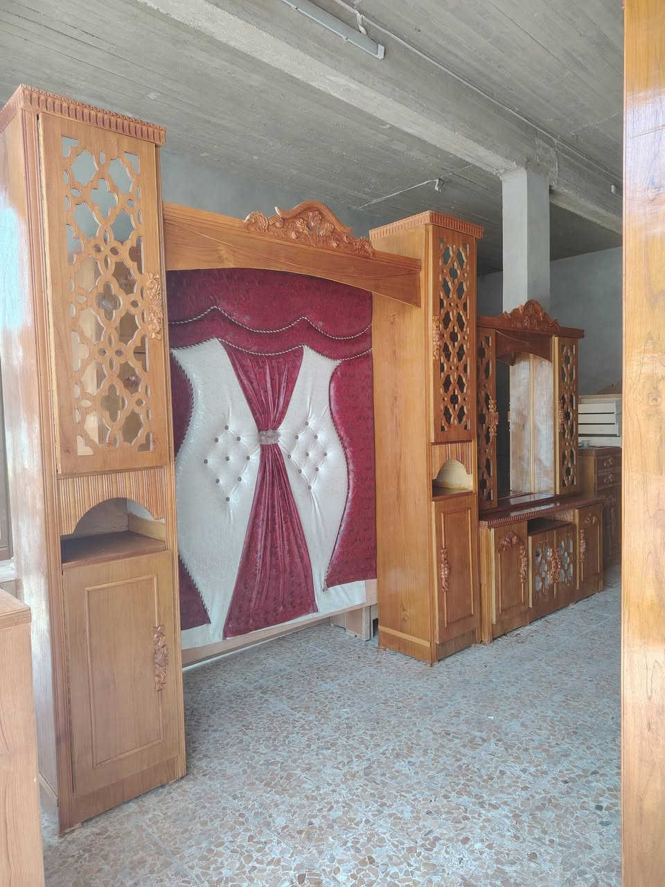 غرفه لبيع ٧٥٠الف وبيامجال ***********
