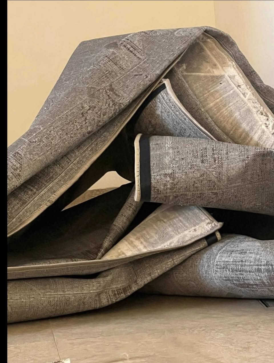 كاربد. ٤*٦  150
رف خشب ٣٠ 
رف حديد كبير لتخزين جديد ٤٥ 
ستاند ملابس  حديد وخشب ٥٠ 
ترمز وغلايه ثنينهم ٢٥ 
غساله ٨ كيلو بيكو ٢٥٠ 
الأغراض نضافتهم ٩٥٪؜ 
الي مهتم فقط يدخل خاص 
مكانهم الجغيفي الثانيه


**إذا كنت صاحب هذا الإعلان وتريد حذفه لأي سبب، رجاءا أرسل رسالة إلى الدعم الفني**