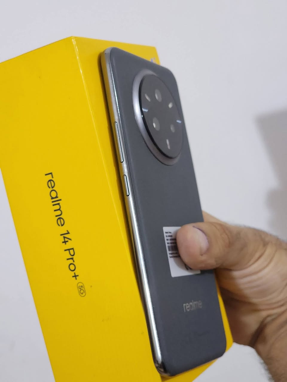 ريلمي 14برو بلس 5g 
السعر 475 ويا  كامل ملحاقته
 مشتغل 10 ايام فقط  
جهاز جديد نضافة الف% مواصفاتة

الذاكرة 512 الرام12+14
الشاشةOLed 120hz دقة1.5k+
البطارية6000mAشحن80w
المعالج7sgen3ببجي90فول سلاسة 
مقاومة ماء وغبار ip68وip69الافضل 
كامرات رهيبة مع تقريب120xامامية32mp
ضهر جلد واطار المنيوم 
صوت ستريو الأفضل 
مكان كربلاء 
*********** واتساب
