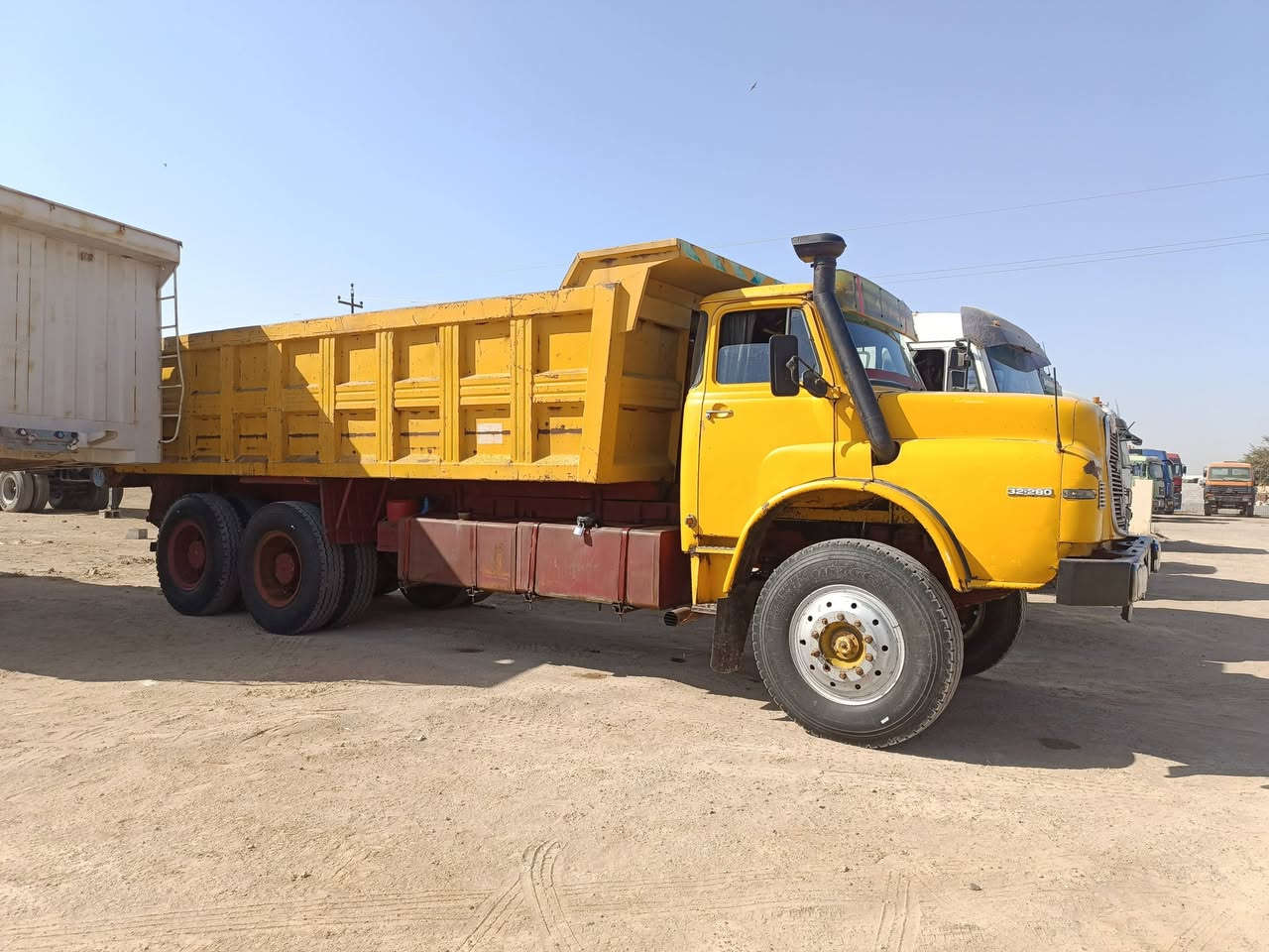 سلام عليكم
للبيع او مراوس سكس علم مان
 موديل 82 رقم بغداد الماني تحويل 
مكينه سوبر حديث
 كير 130 فقصه
 مجموعة نص بولبرن جبير
 تخم تاير 
السعر 18 وبيها مجال للشراي 

معرض العراق لبيع السيارات والآليات الثقيلة 
الانبار ـ الفلوجه معارض الخط السريع 
*********** - ***********
