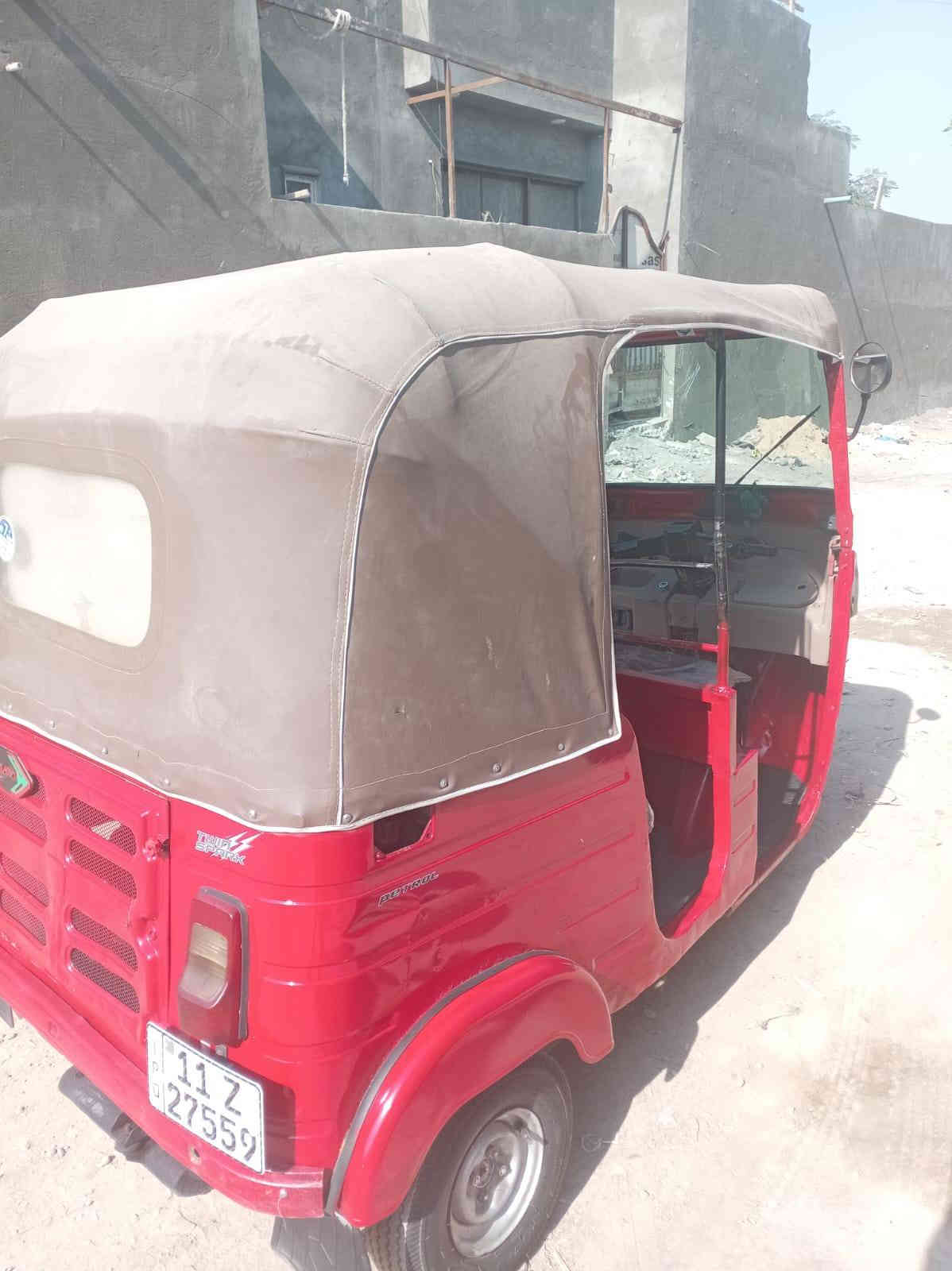 سلام عليكم تكتك للبيع مديل 18 داخلة بل 19 مرقم لوحة وسنوية بسمي تحويل ثاني يوم السعر 4300 العنوان فلكه حي نصر/***********/
