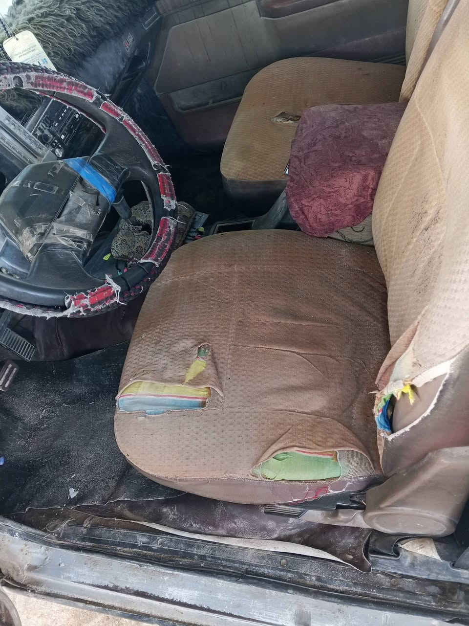 سلام عليكم سيارة بلايزر موديل ٩١مكفولة مكينة وكير سنوية 2028رقم كربلاء مداور ثاني يوم  سعر 33بيهة مجال مكاني النجف خان النص عمود 620،، ***********
