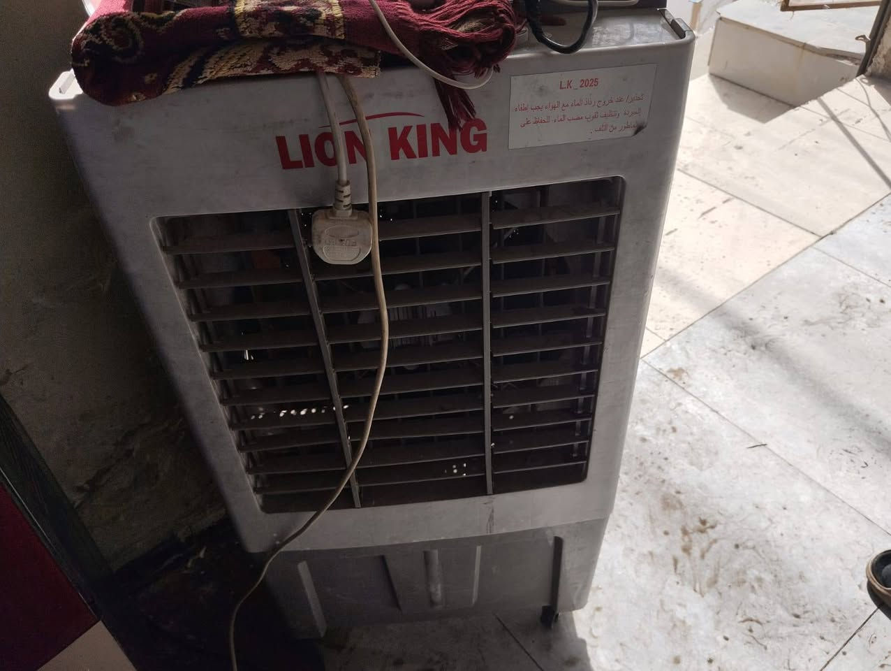 السلام عليكم محطة مي ارو المنار لتنقية المياه  للبيع المحطه جديده صارله شهرين منصوبه شرط املاحه ٥ المحطه يجي وياه تانكيين ابو الالفين وياه مبرده وشليف قباغه واربع فلاتر و٦ ظاغطات ماء المحطه الفين لتر بلساعه ...السعر ٥ ملايين ونص اخو البلاش مكاني بغداد الدوره زراعي العبيدي نصيحه الي يريد يشتغل ياخذه هيج وكت لان الجو تغير وهسه فترة رمضان والعالم اهم شي عده المي هسه واني بعته لان منطقتنه ميته مابيه شغل واكثر من محطه بيه ..رقمي.***********.
